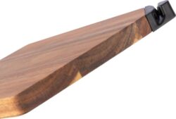 Rezalna deska iz akacijevega lesa.