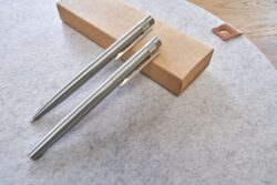 Pisalni set iz recikliranega nerjavečega jekla