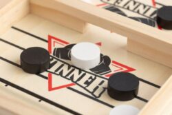 lesena igra izstreljevalec