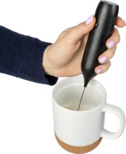 Električni penilnik mleka